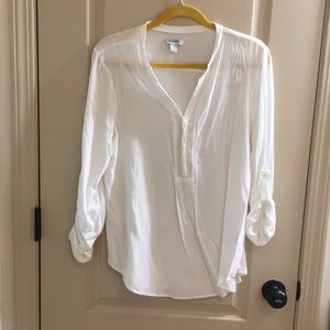 White Old Navy buttoned up blouse